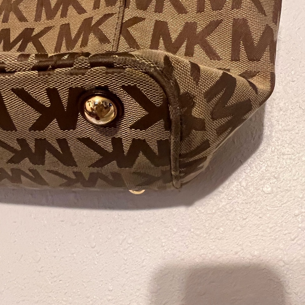 Mk purse - Picture 13 of 16